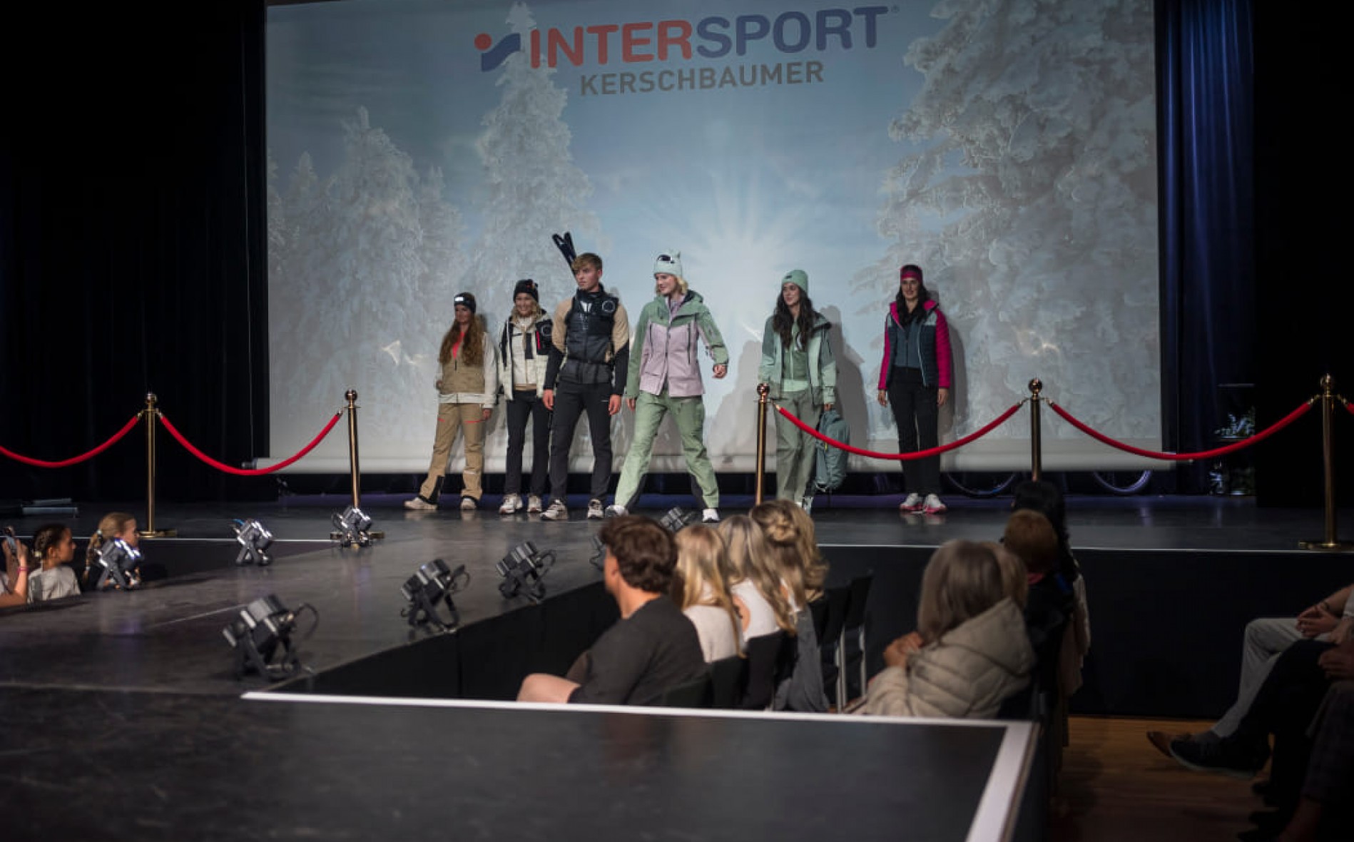 Modenschau bei Intersport Kerschbaumer